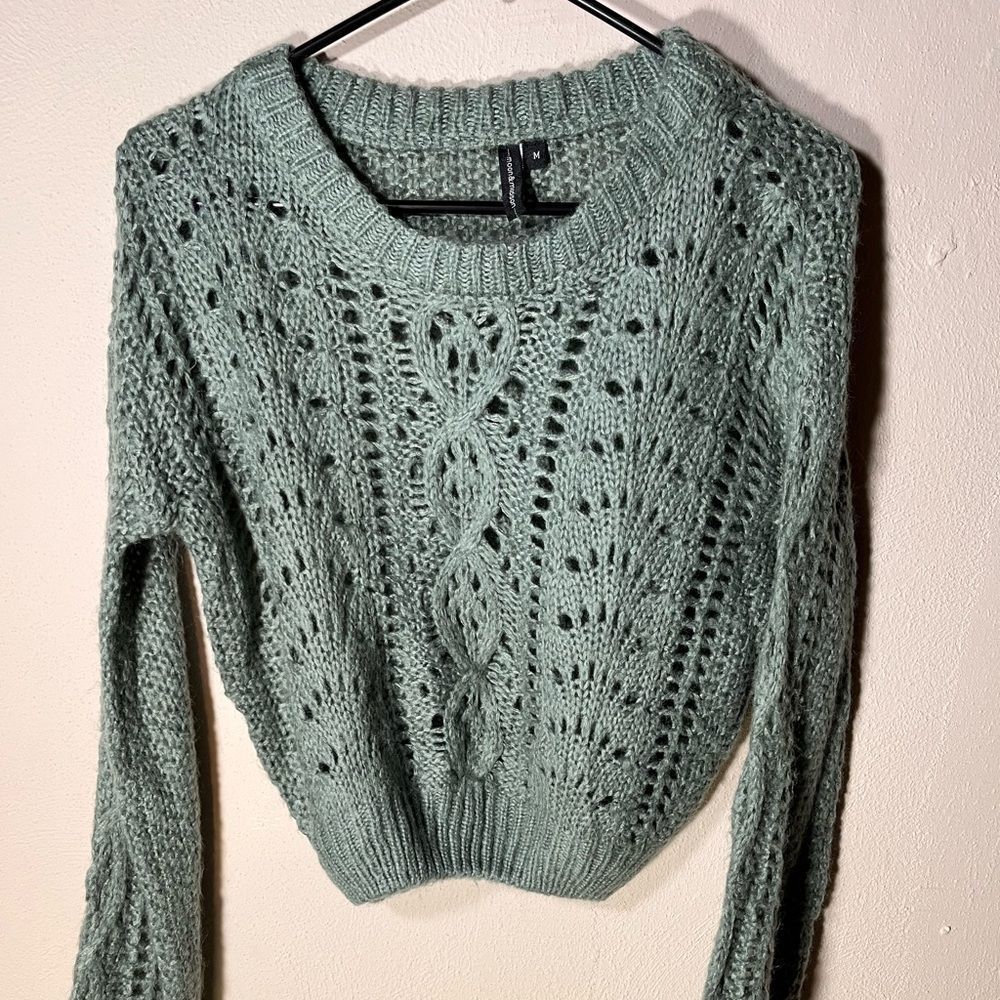 Moon&Madison cropped sweater cable knit olive green Sz Med crew neck